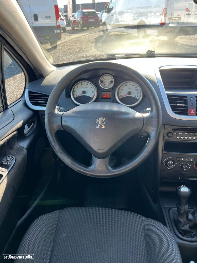 Peugeot 207 1.4 16V Active - 14