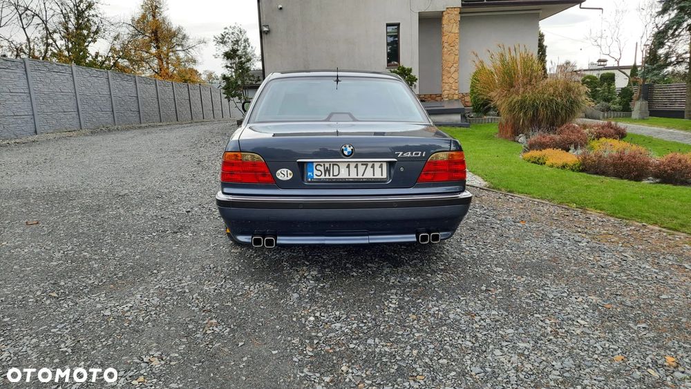 BMW Seria 7 740i - 6