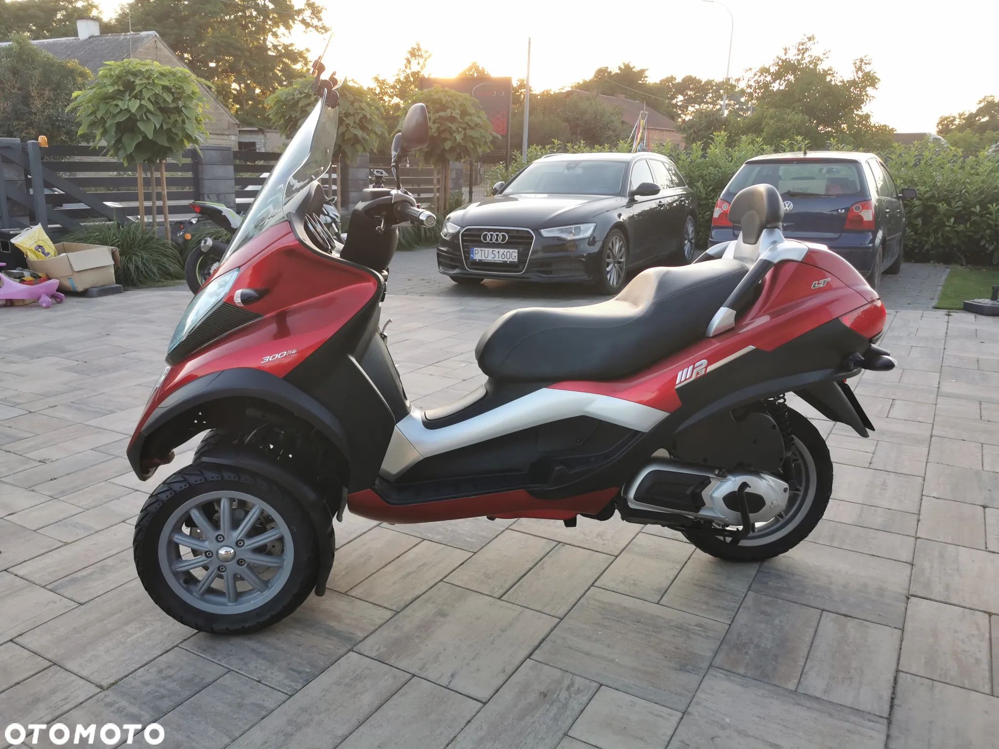 Piaggio MP-3 - 11