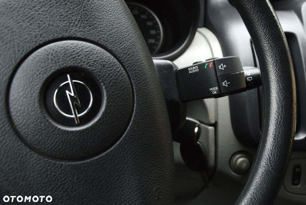 Opel Vivaro - 30