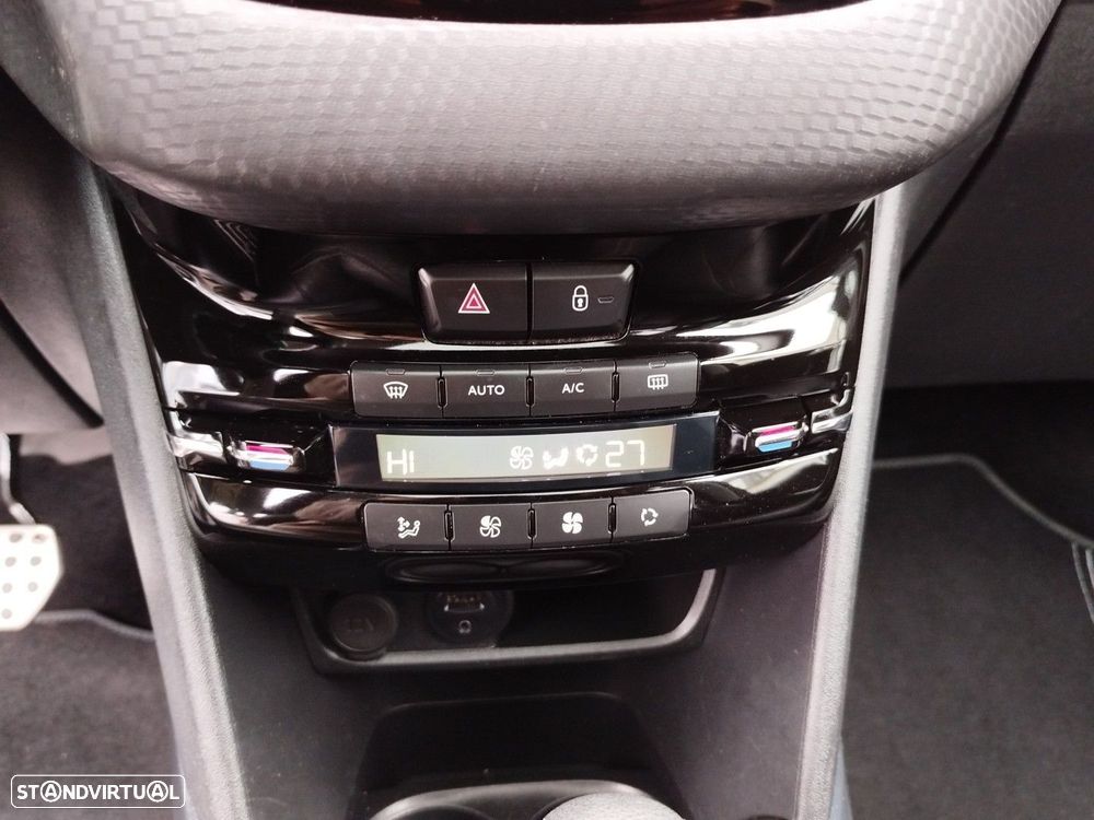 Peugeot 2008 1.2 PureTech Allure EAT6 - 8