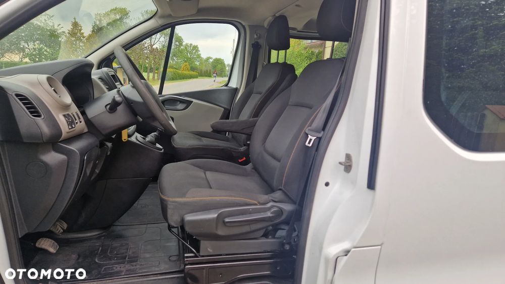 Renault Trafic doka 5 osób - 15