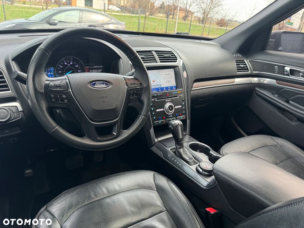 Ford Explorer - 13