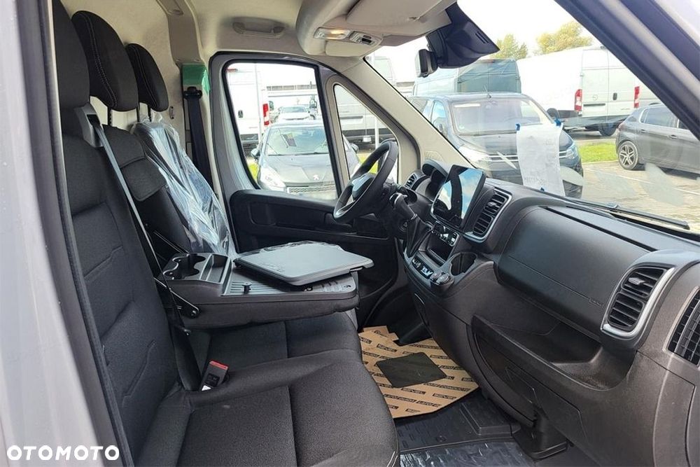 Peugeot Boxer Heavy L4H2 aut 2.2 180KM - 16