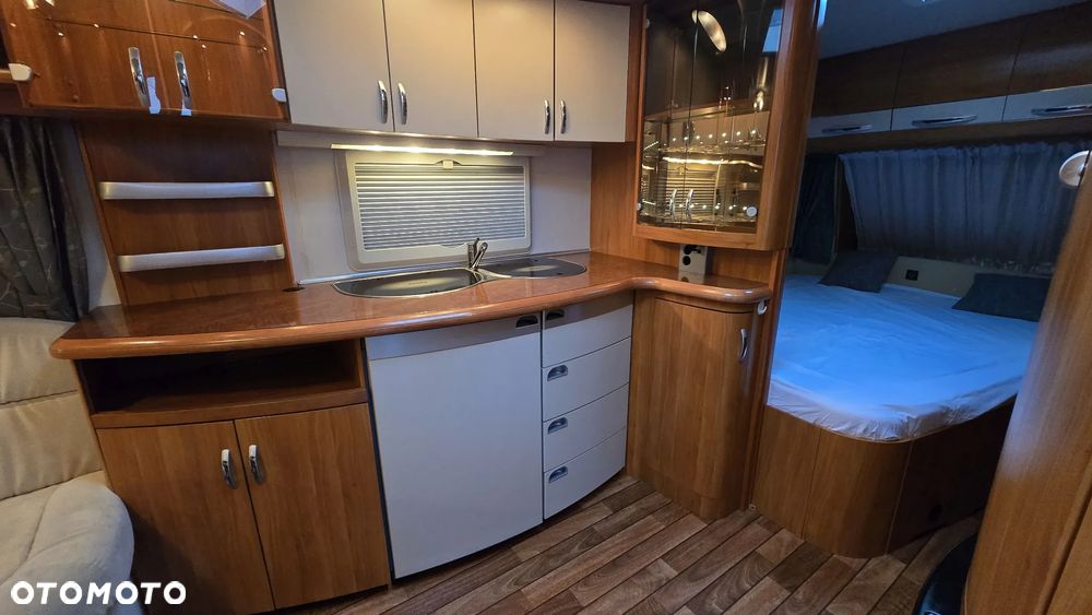 Hobby 560 Excelsior Mover Solar TV/DVD Radio Hi-Fi Isabella Łazienka / WC - 18