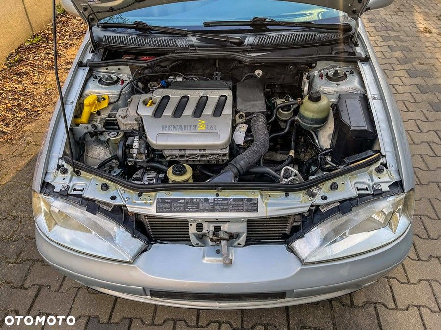 Renault Megane 1.6 - 10