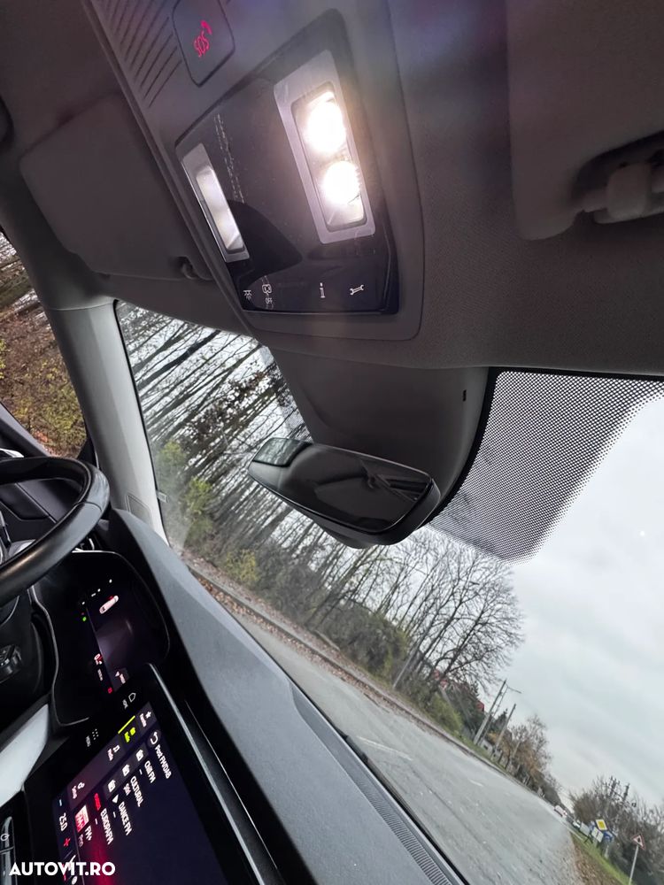 Skoda Octavia Combi 2.0 TDI DSG Exclusive Plus - 31