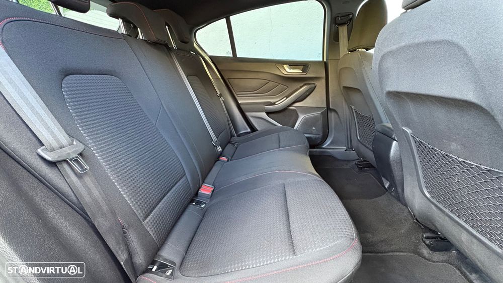 Ford Focus 1.0 EcoBoost MHEV ST-Line X Aut. - 11