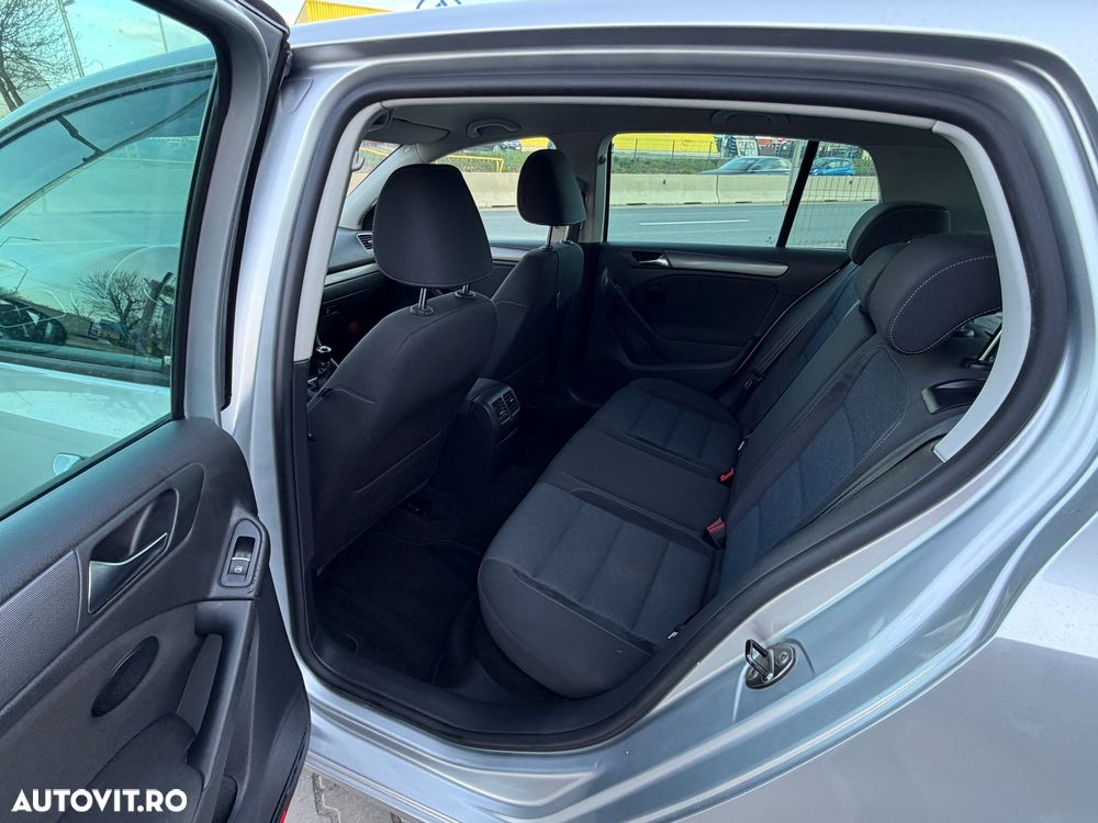 Volkswagen Golf - 31