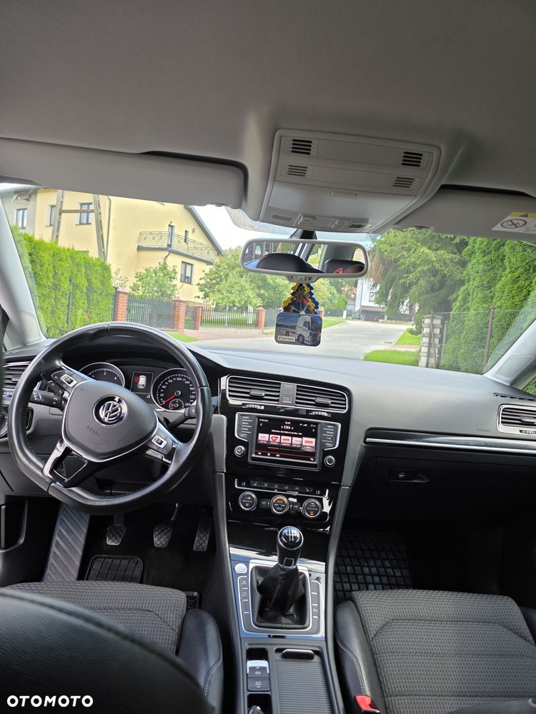 Volkswagen Golf - 5