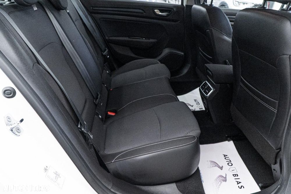 Renault Megane BLUE dCi 115 INTENS - 8