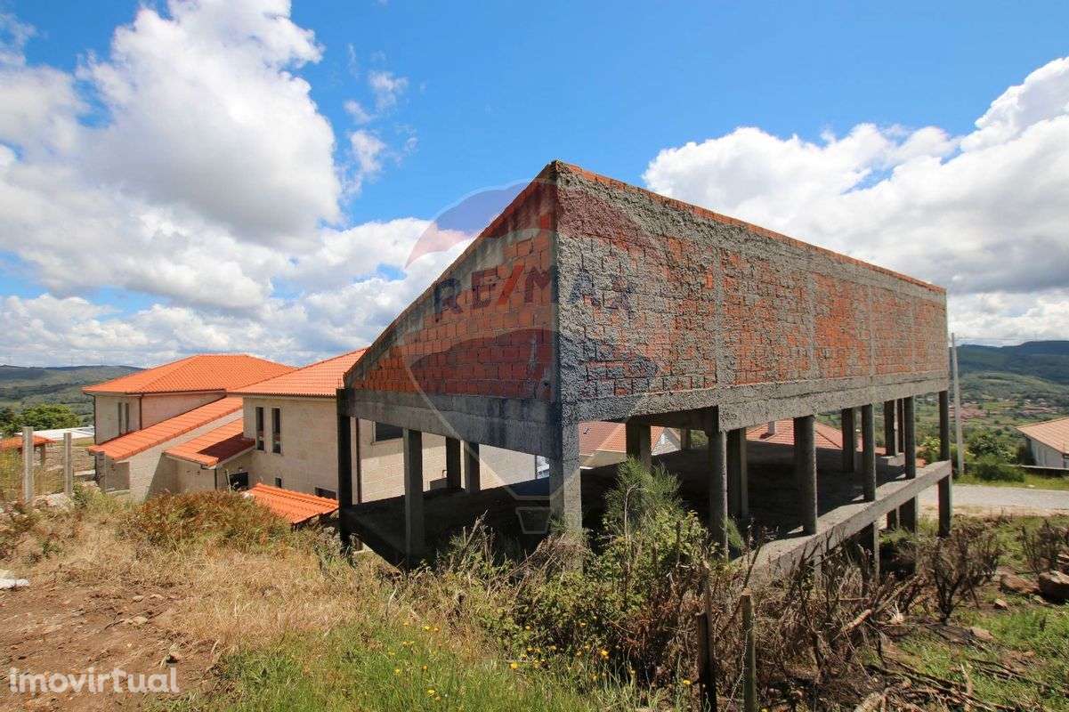 Moradia T2 para venda - Grande imagem: 2/5