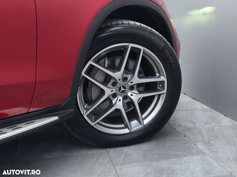 Mercedes-Benz GLC Coupe 250 4Matic 9G-TRONIC AMG Line - 37