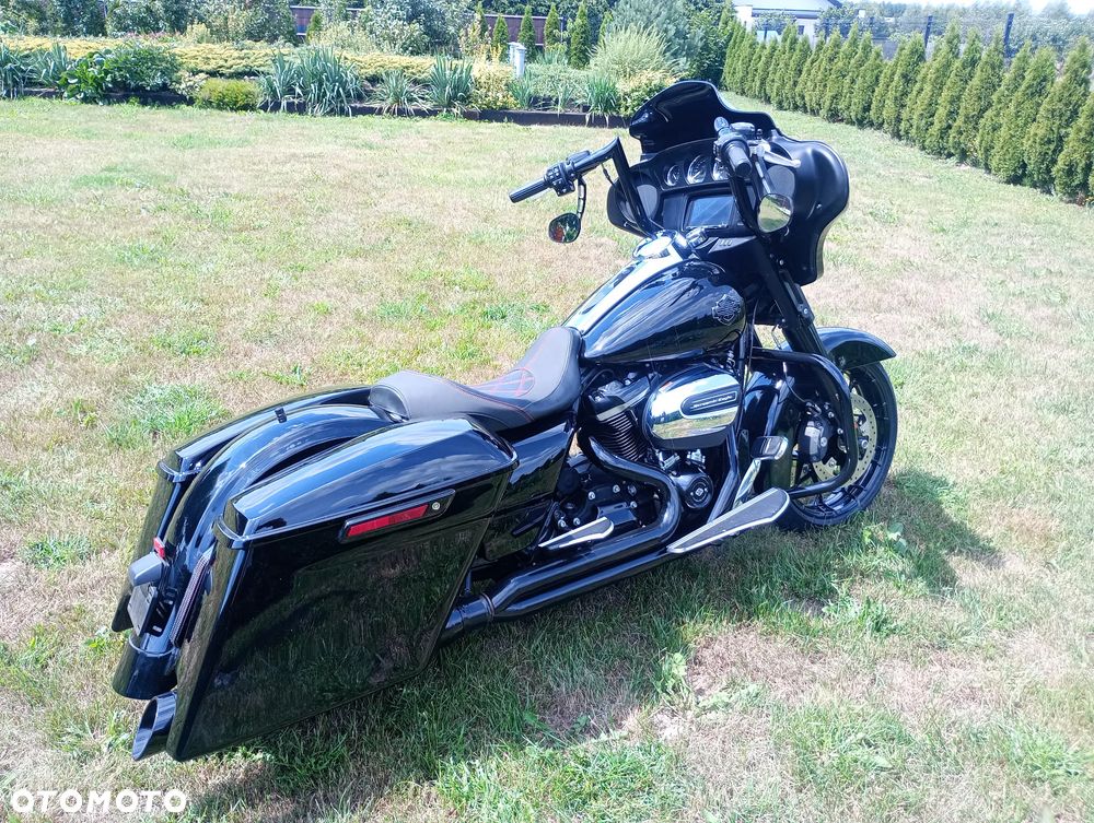 Harley-Davidson Touring Street Glide - 4