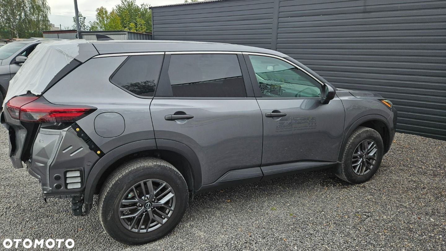 Nissan Rogue - 25