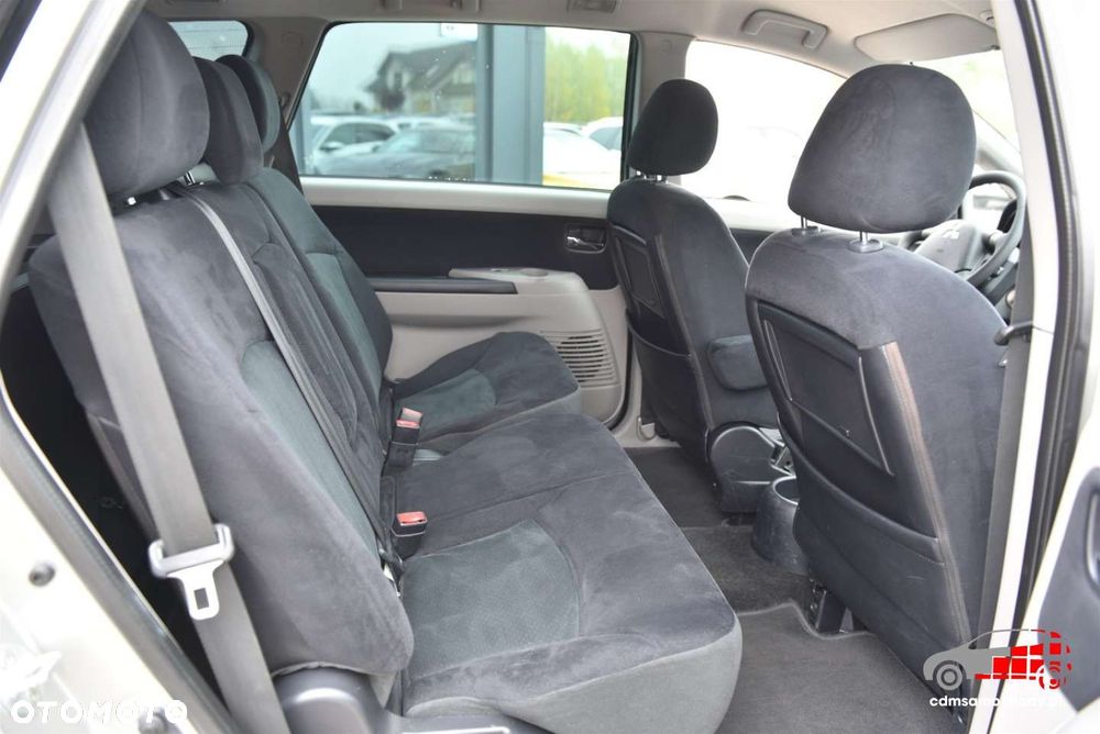 Mitsubishi Grandis - 16