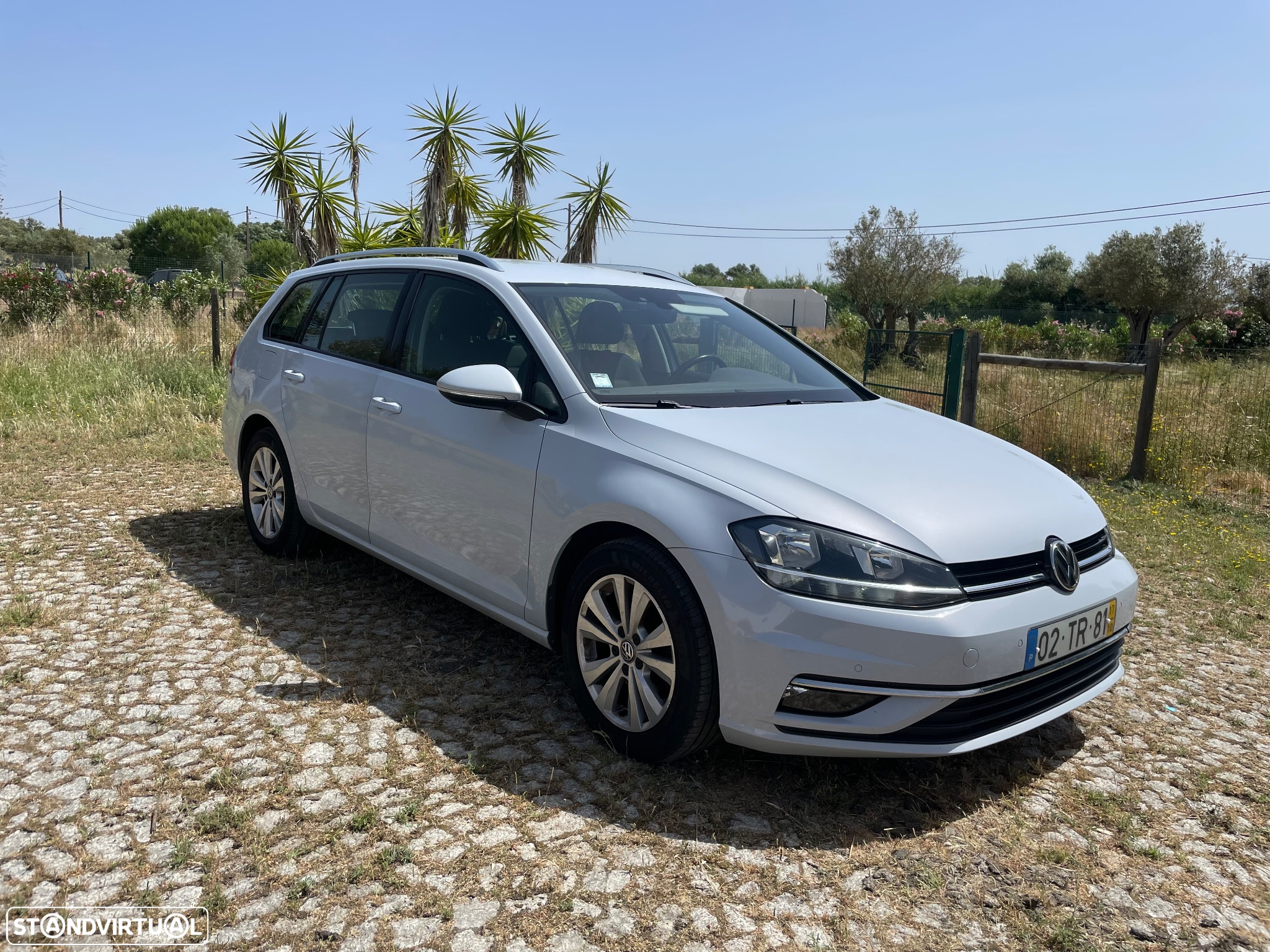 VW Golf Variant 1.6 TDi Confortline - 4
