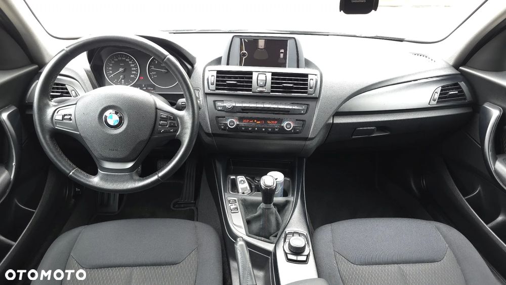 BMW Seria 1 116i - 16