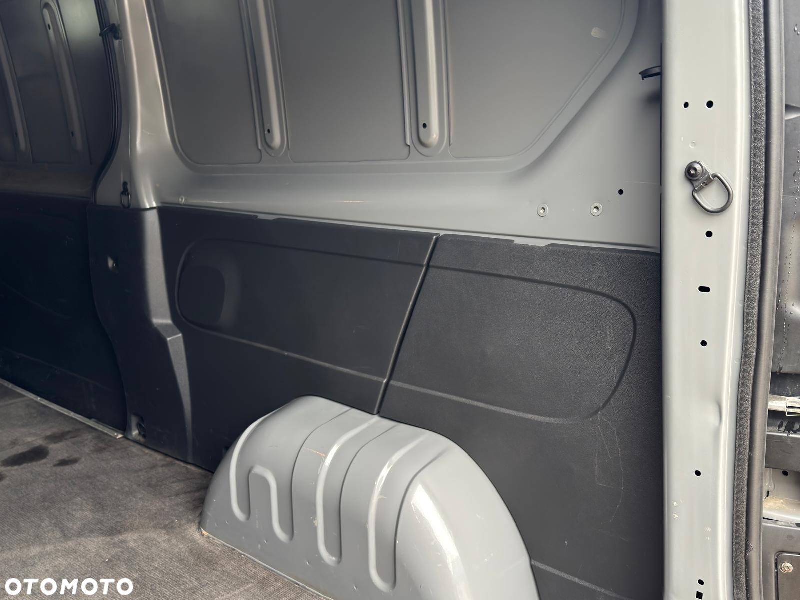 Renault Trafic - 19