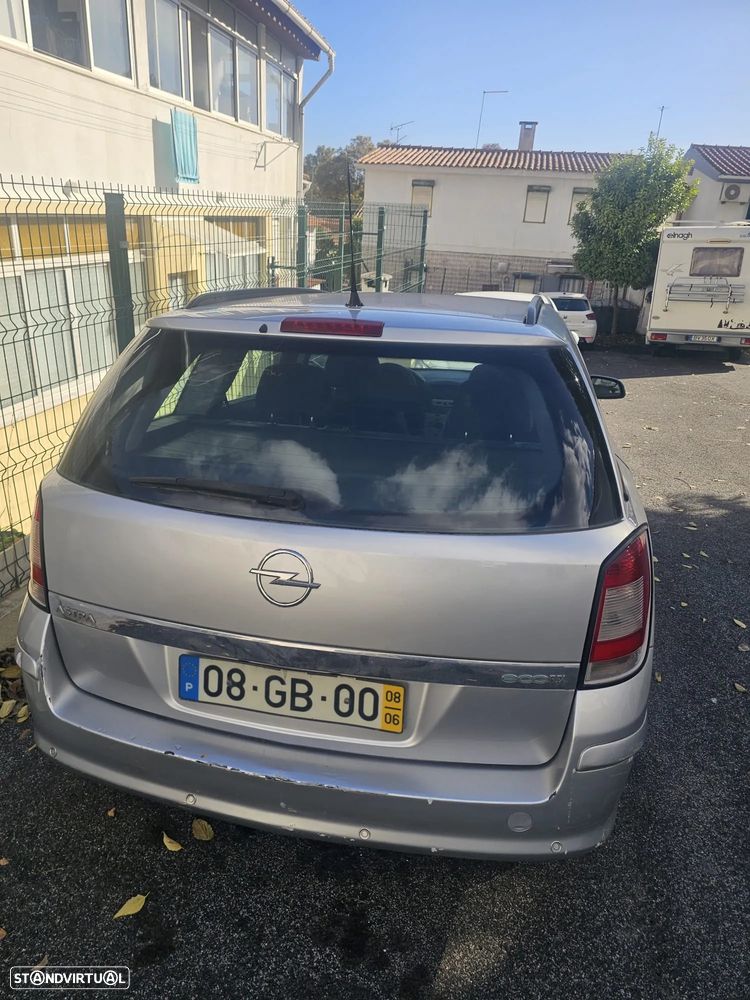 Opel Astra Caravan - 7