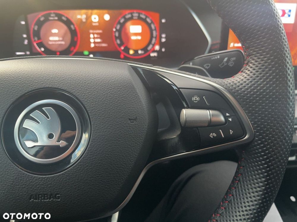 Skoda Octavia 2.0 TSI RS DSG - 17