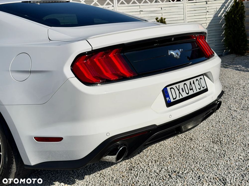 Ford Mustang 2.3 EcoBoost - 25