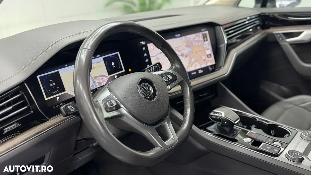 Volkswagen Touareg - 8