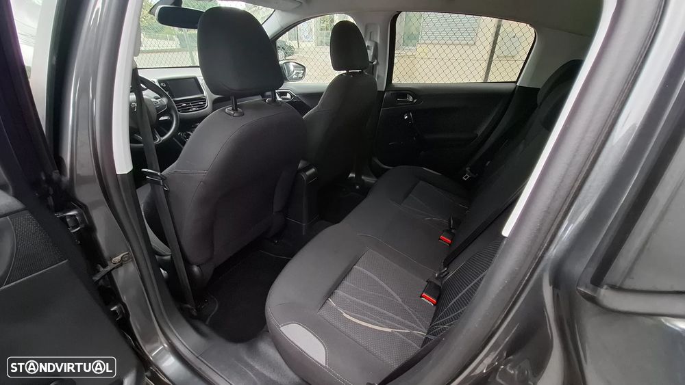 Peugeot 208 1.4 VTi Allure - 27