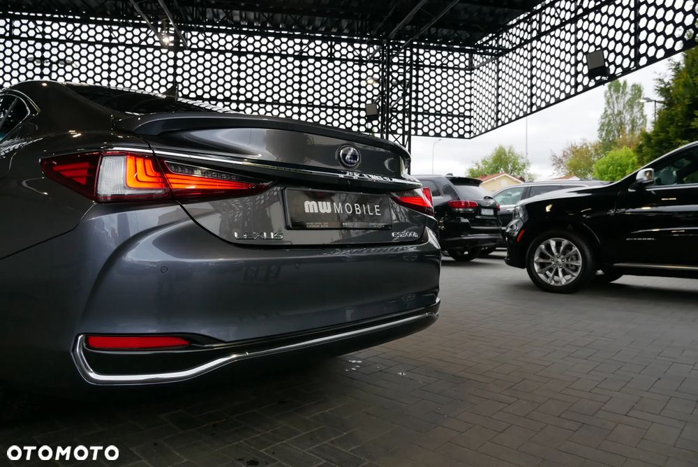Lexus ES 300h Prestige - 33