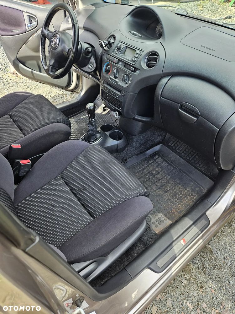 Toyota Yaris 1.5 TS - 10