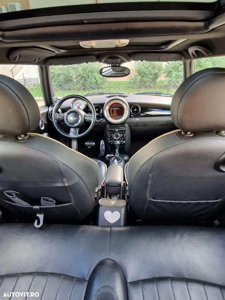 Mini Cooper SD AT Coupe - 13