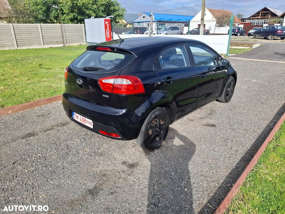 Kia Rio 1.1 CRDI Spirit - 4