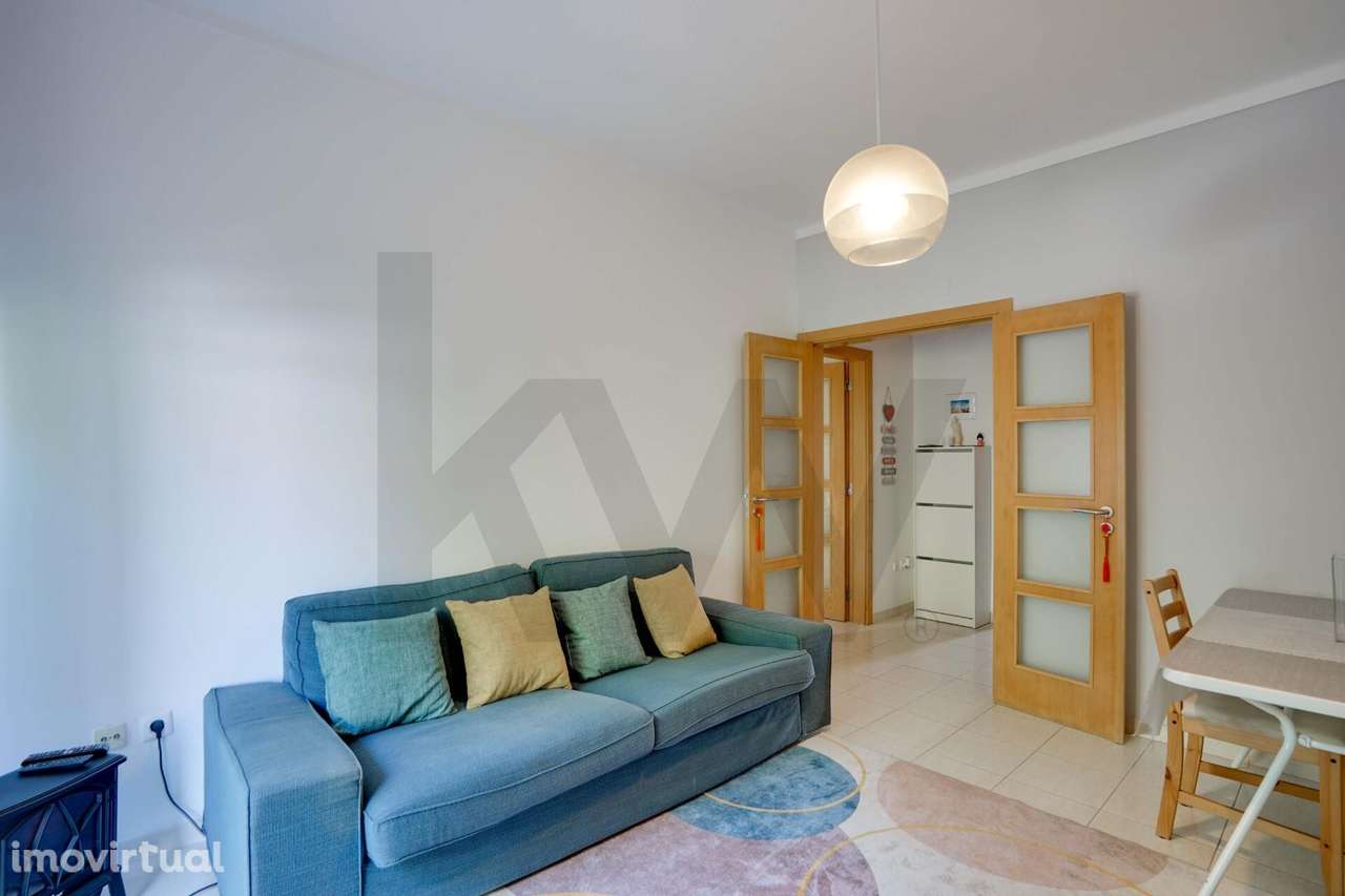 Apartamento T2 renovado e mobilado no centro da Moita - Grande imagem: 5/23