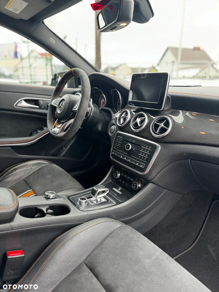 Mercedes-Benz CLA AMG 45 4-Matic - 11