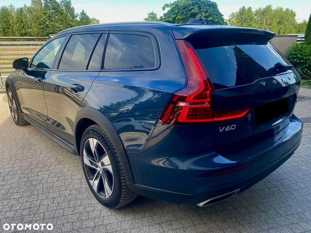Volvo V60 Cross Country B4 D AWD Ultimate - 6