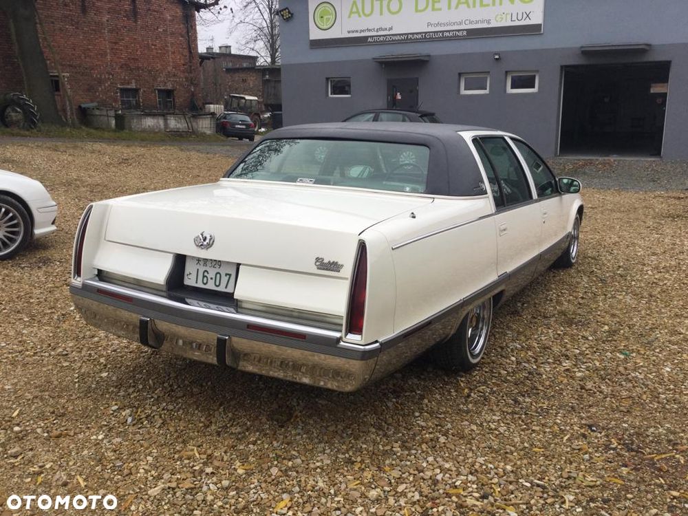 Cadillac Fleetwood - 12