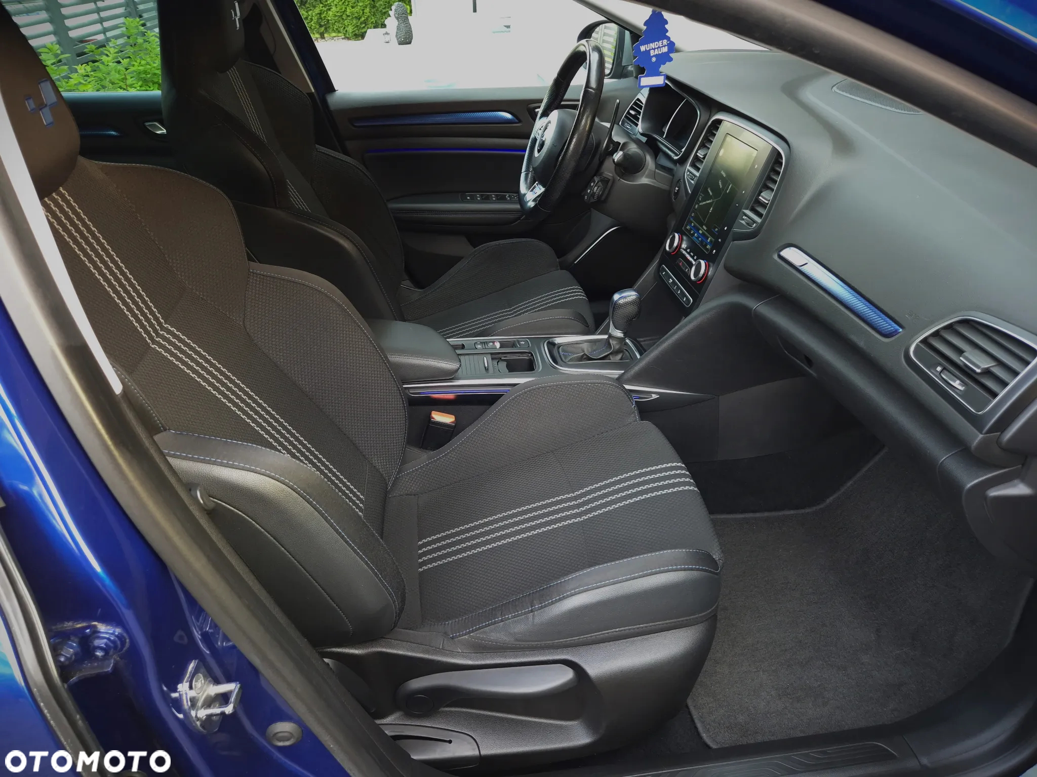 Renault Megane ENERGY TCe 205 EDC GT - 33