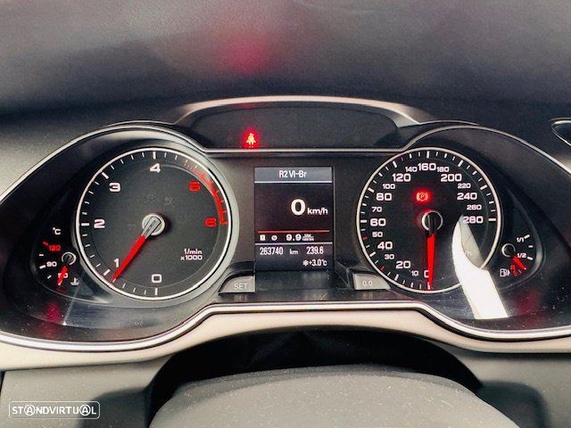 Audi A4 Avant 2.0 TDI S-line - 8