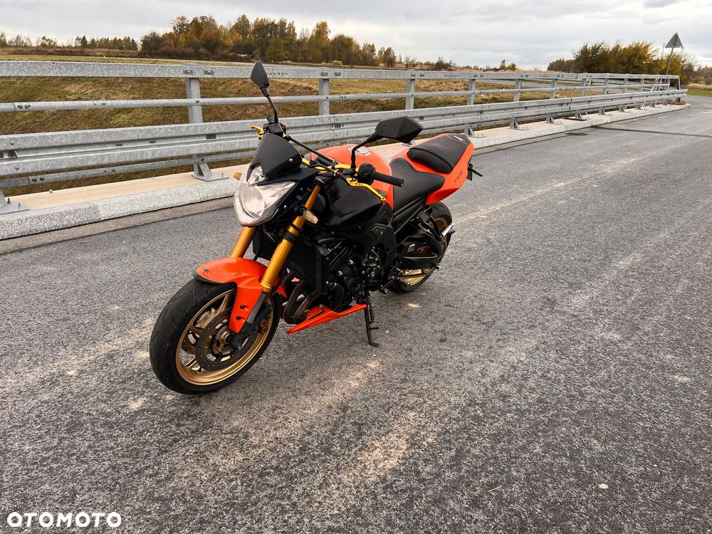 Yamaha FZ8 - 1