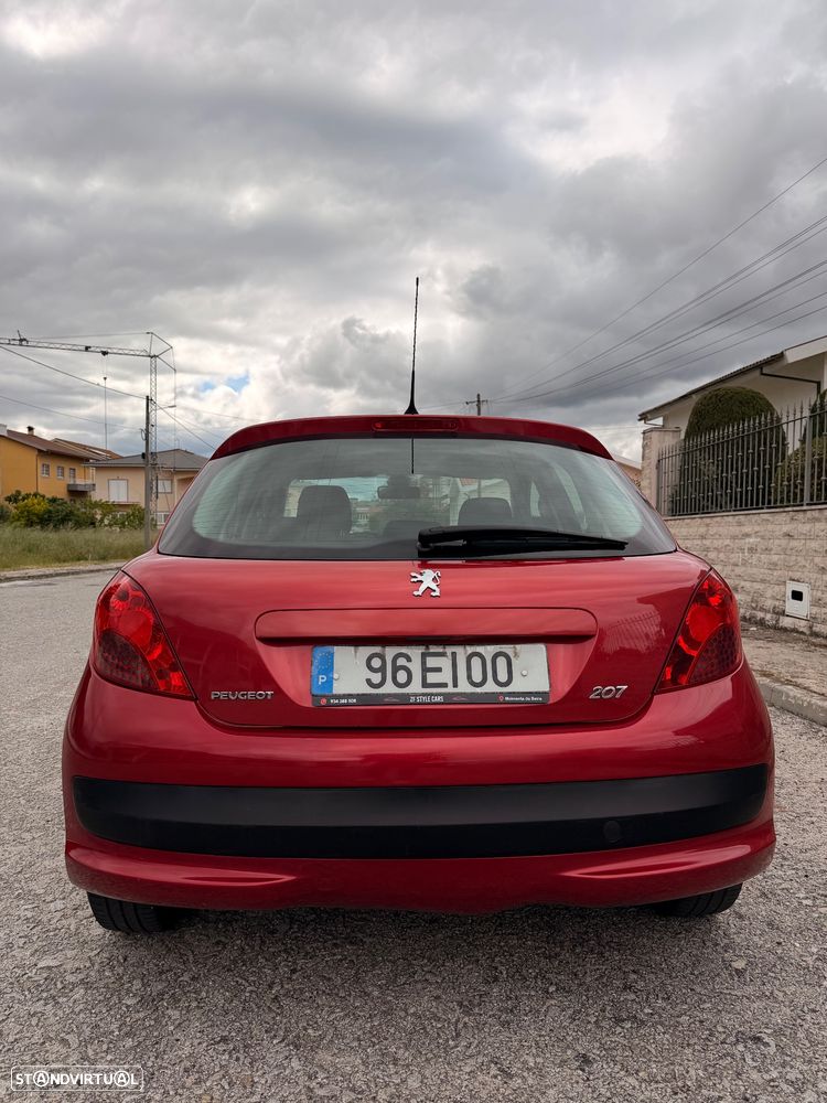 Peugeot 207 1.4 HDi Urban - 1