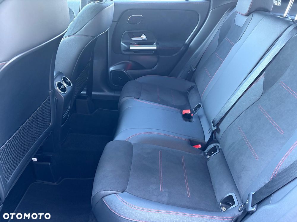 Mercedes-Benz GLA 200 mHEV AMG Line 7G-DCT - 15