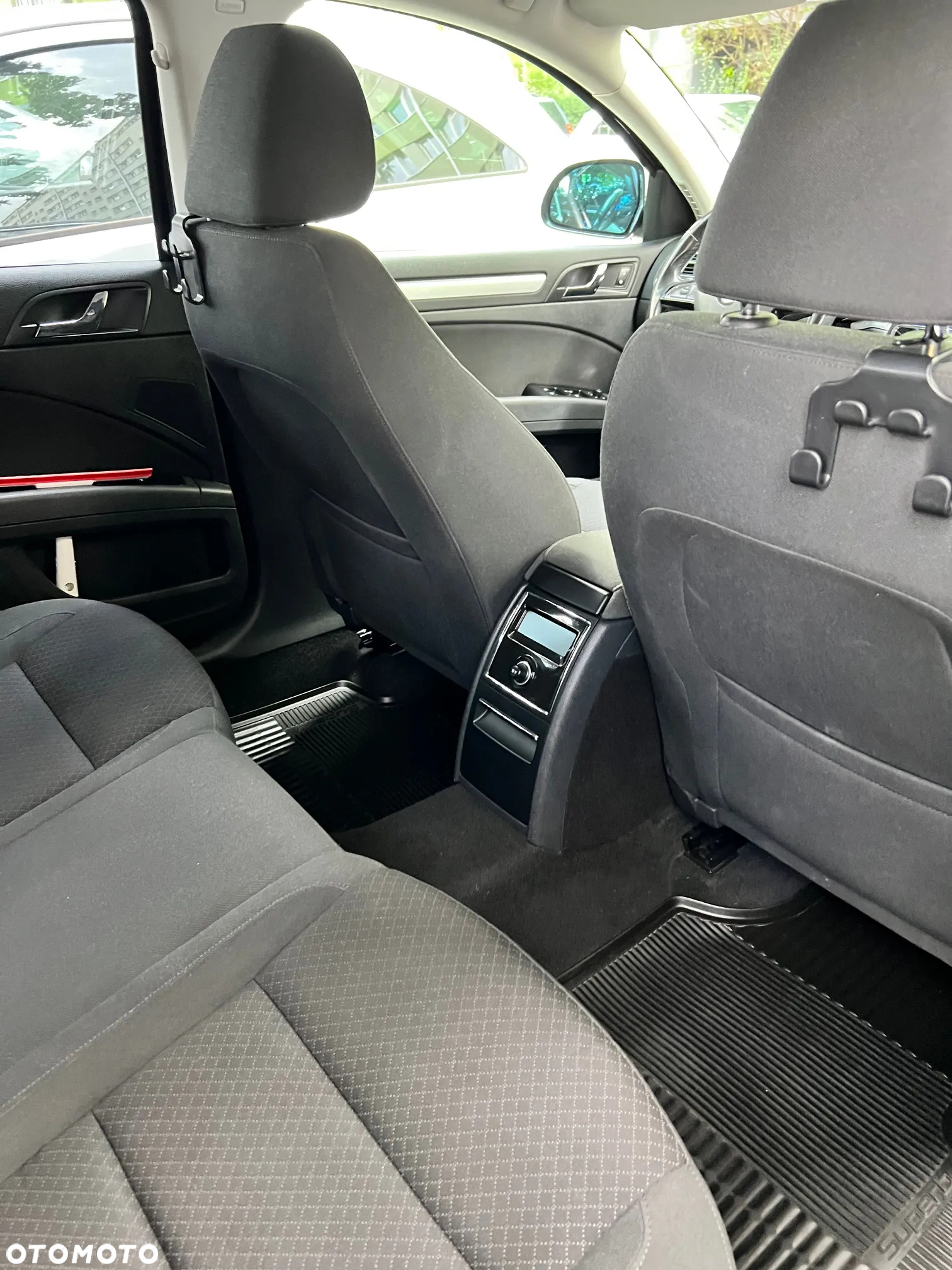 Skoda Superb 1.8 TSI Ambition - 14