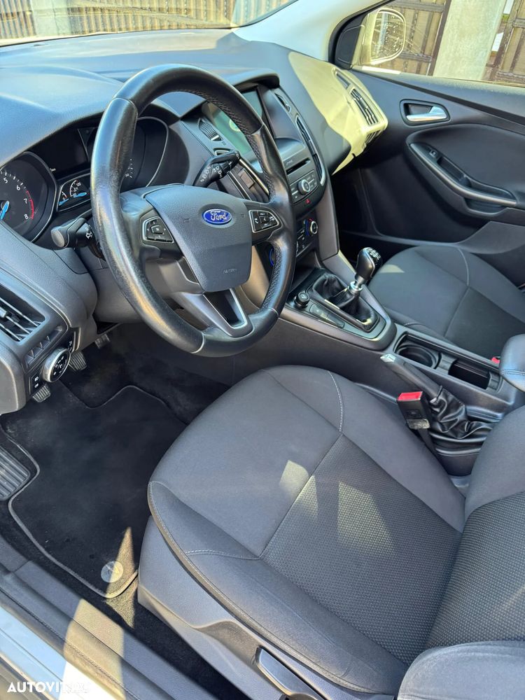 Ford Focus 1.0 EcoBoost Trend - 4