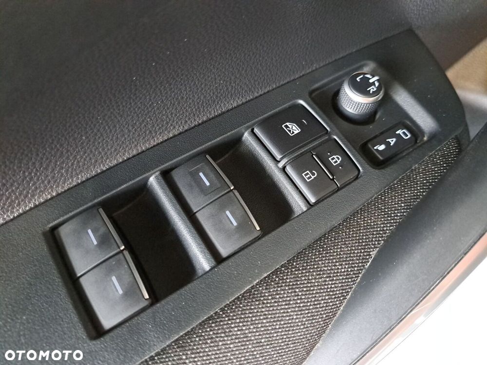 Toyota Corolla 1.8 Hybrid Comfort - 36
