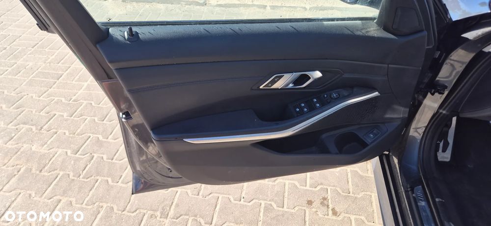 BMW Seria 3 - 27