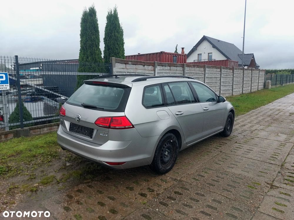 Volkswagen Golf 1.2 TSI BMT Comfortline - 5