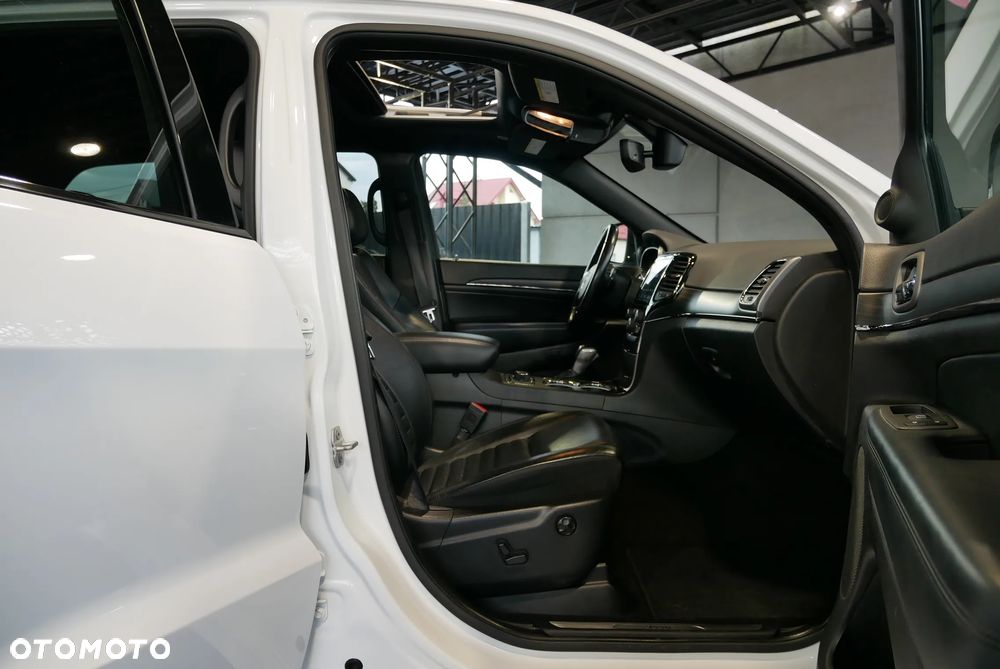 Jeep Grand Cherokee - 9