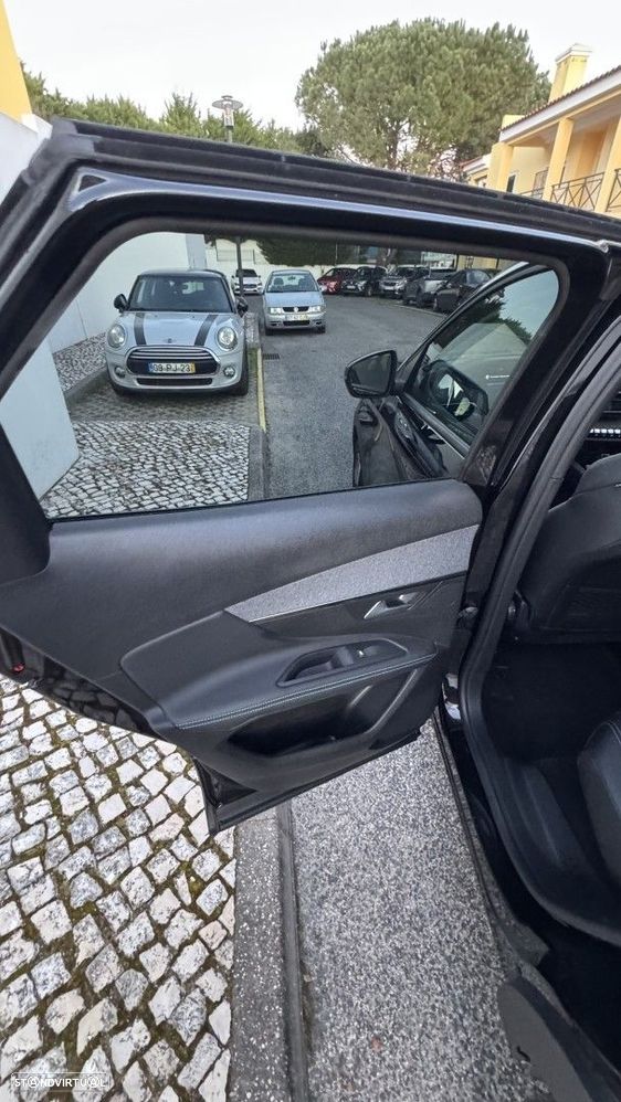 Peugeot 3008 1.2 PureTech Allure Pack EAT8 - 14