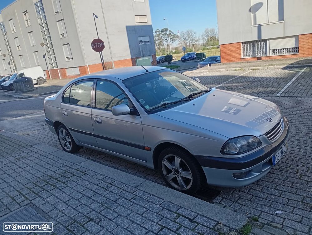 Toyota Avensis S/D 1.6 Sol - 1