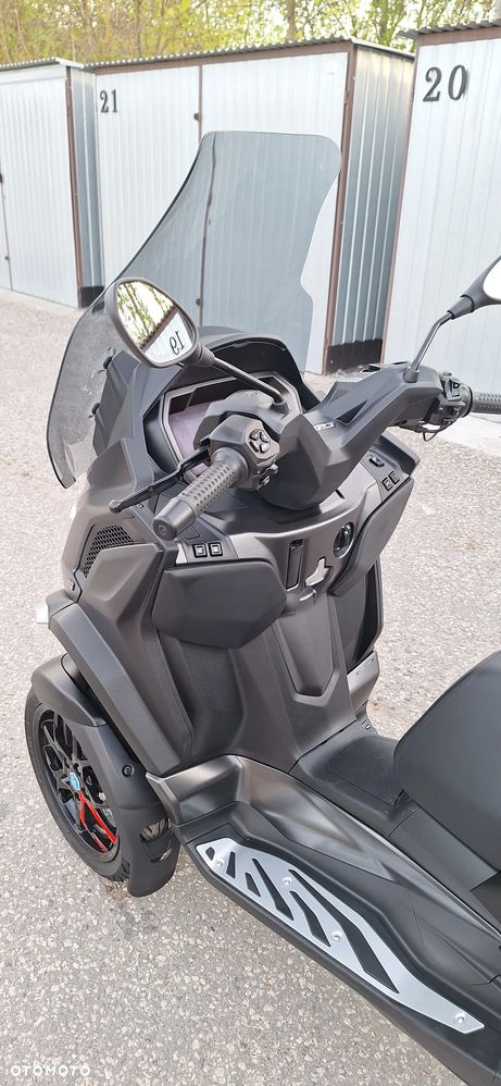 Piaggio MP-3 - 6
